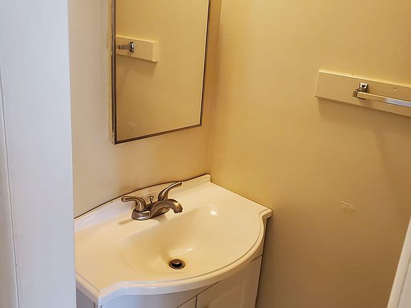 5th image of 2238 Blitzen Rd #2