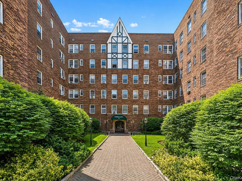 1st image of 25 Parkview Avenue #3A
