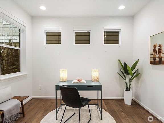 4th image of 2914 47th Street SE