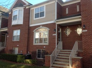 6069 Windemere Ln, Shelby Township, MI 48316