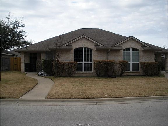 4th image of 907 Crepe Myrtle St