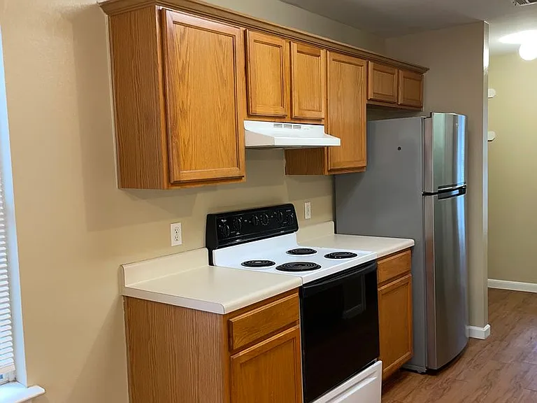 2400 Riddle Rd #B — Photo 14