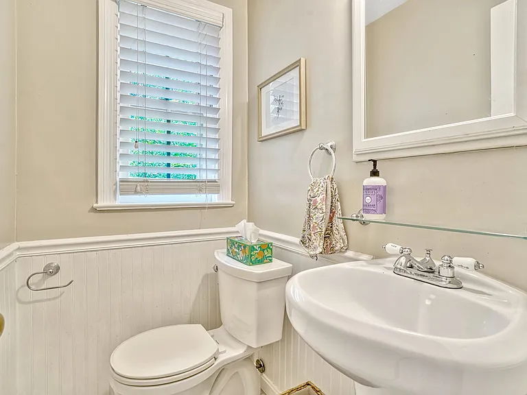 416 S Abingdon St — Photo 26