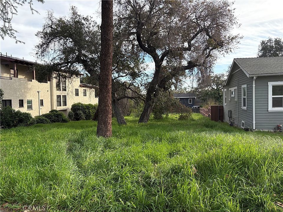 2nd image of 0 Mariposa Ave