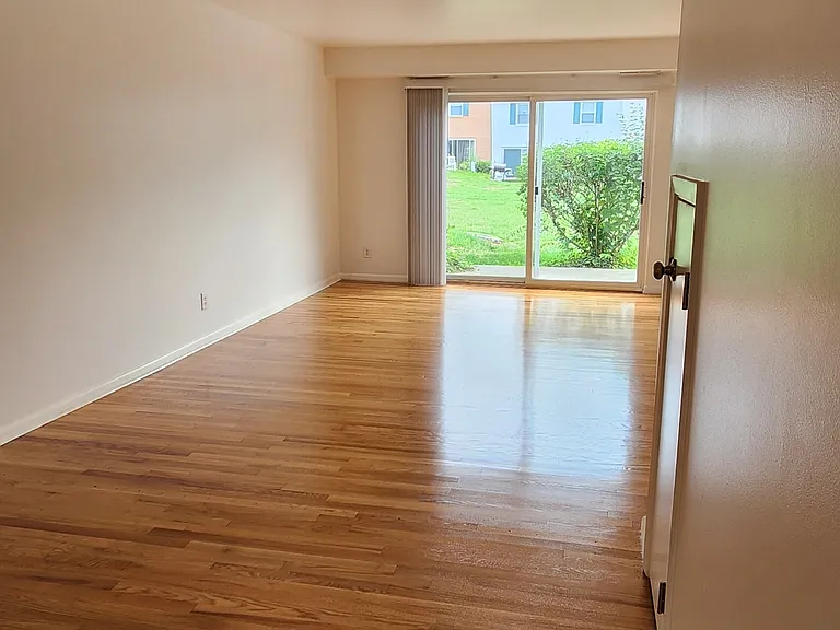 342 Fairmont Ave — Photo 126
