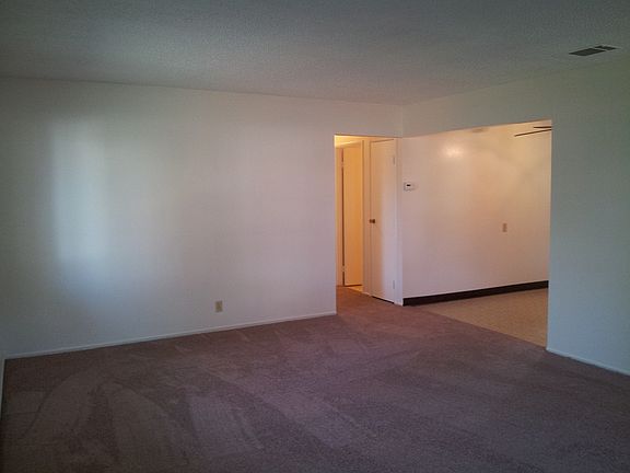 2nd image of 589 Willis Ct