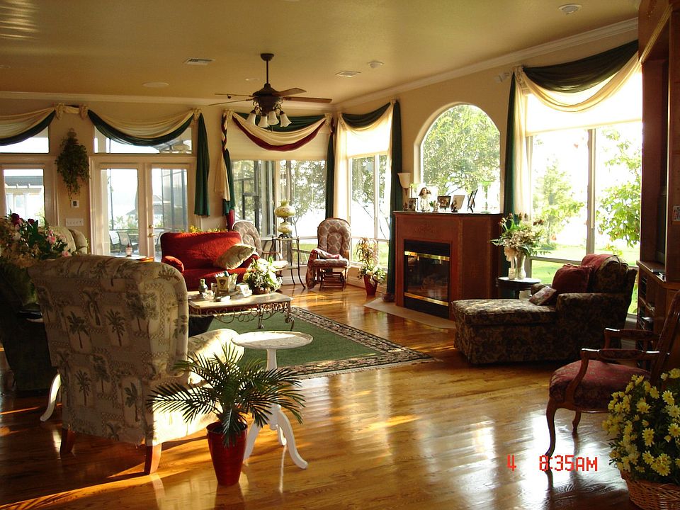 family room 
