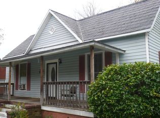 229 S Melville St, Graham, NC 27253