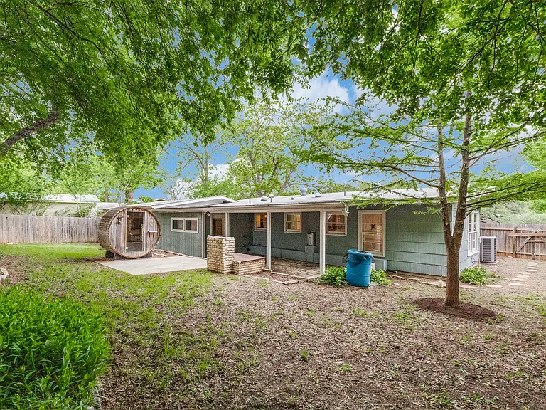 11504 Oakwood Dr — Photo 23