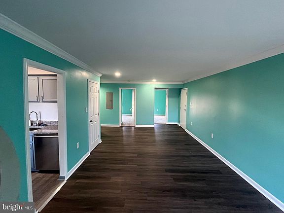 2nd image of 8607 Village Way Unit 7/8607F