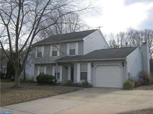 29 Rosalind Cir, Sicklerville, NJ 08081