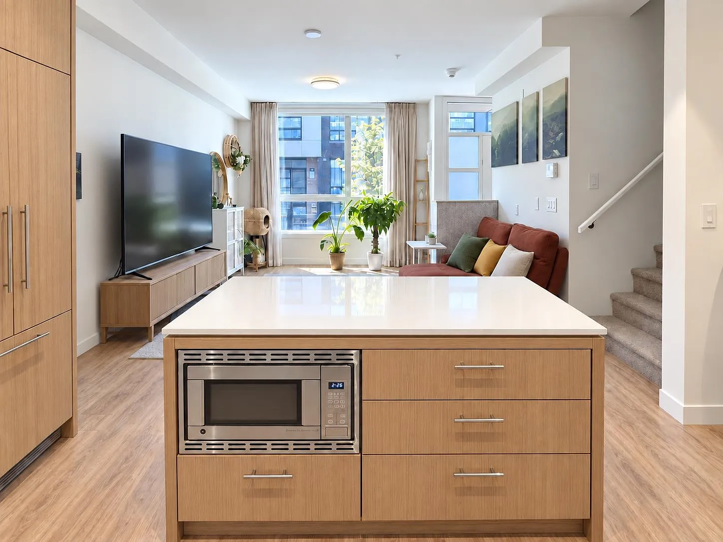 2 bed, 1069 sqft, $3,500 — Photo 4