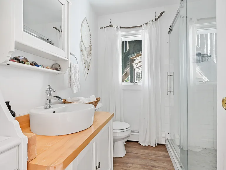 75 Bryan Rd — Photo 21