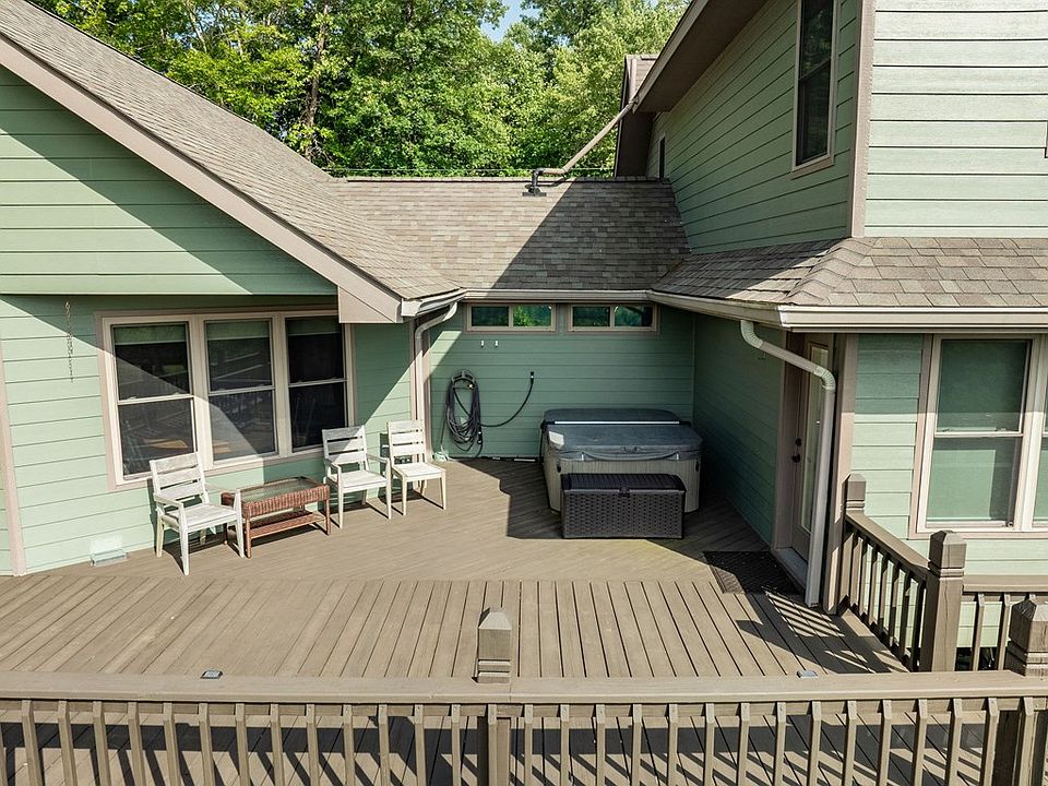 16th image of 4550 Southgate Rd