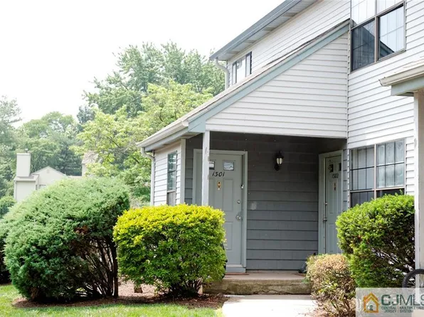 1301 Woodbridge Commons Way, Iselin, NJ 08830