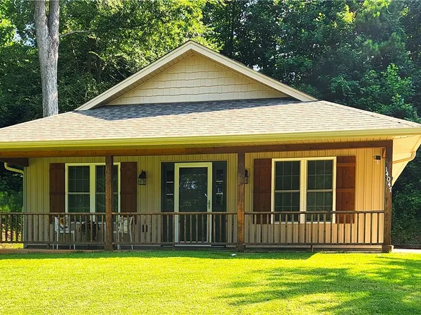 14047 E Camelia Ln, Seneca, SC 29678