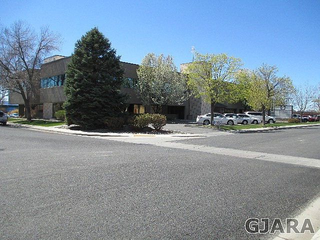 2nd image of 751 Horizon Ct Ste 108