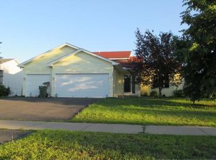 305 Flintwood St SW, Isanti, MN 55040