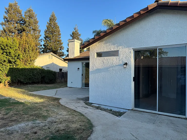2222 W Vine Ave — Photo 36