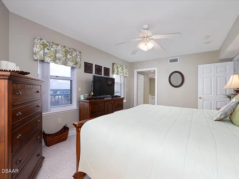 2055 Atlantic Ave #710 — Photo 18