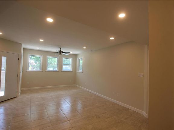 5th image of 7107 South St
