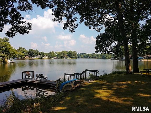 3rd image of 15374 Pear Ln