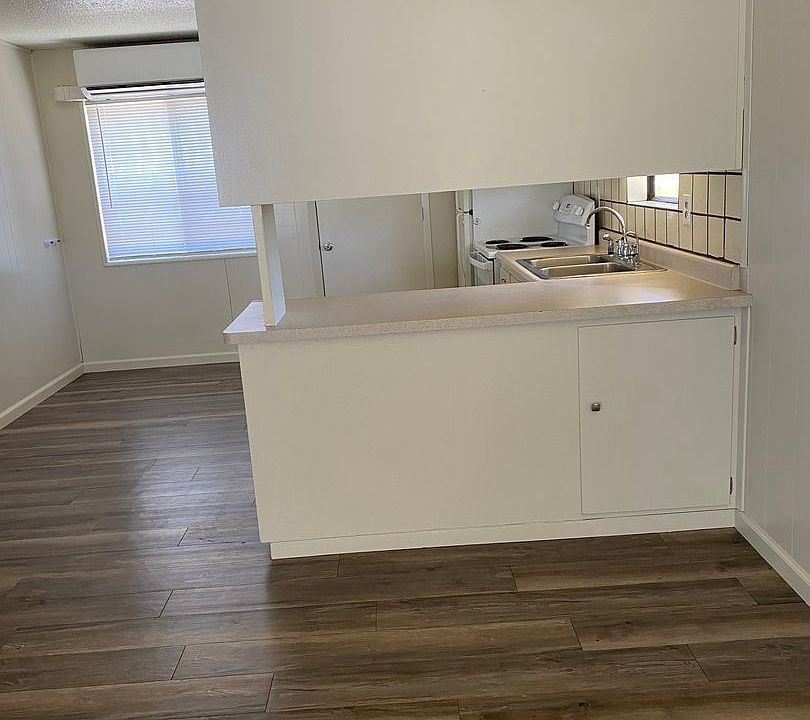 2nd image of 102 E Fortuna Ave