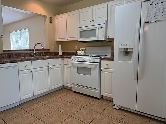 5th image of 5901 Wrenwater Dr