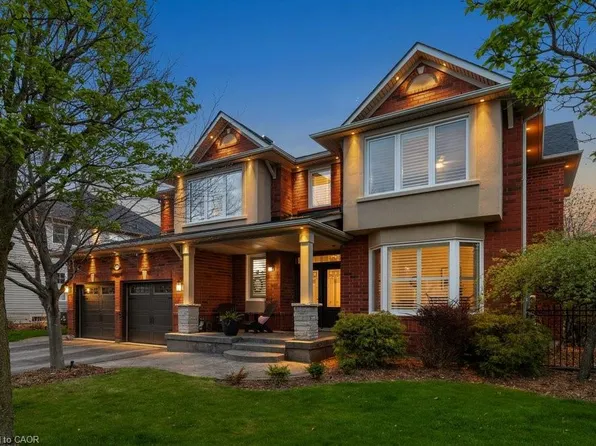5901 Chercover Ct, Burlington, ON L7L 6T2