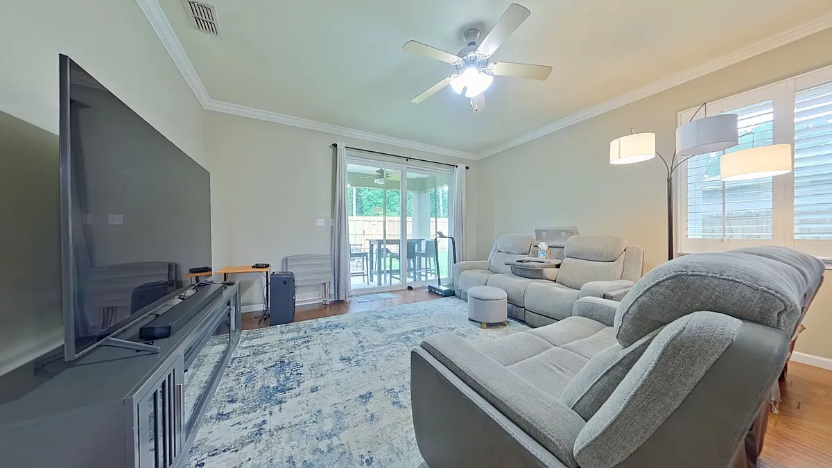 858 Solimar Way — Photo 3