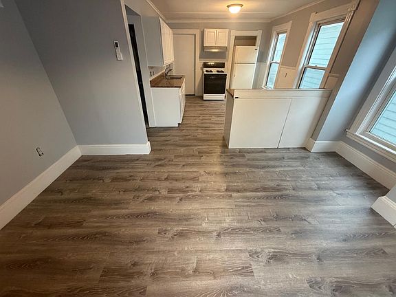 5th image of 20 Shaffer St #2