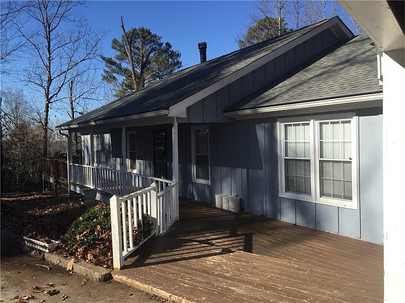 1st image of 208 Bluff Creek Dr