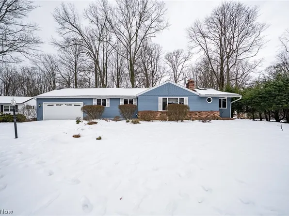 5743 Brookwood Dr, Akron, OH 44319