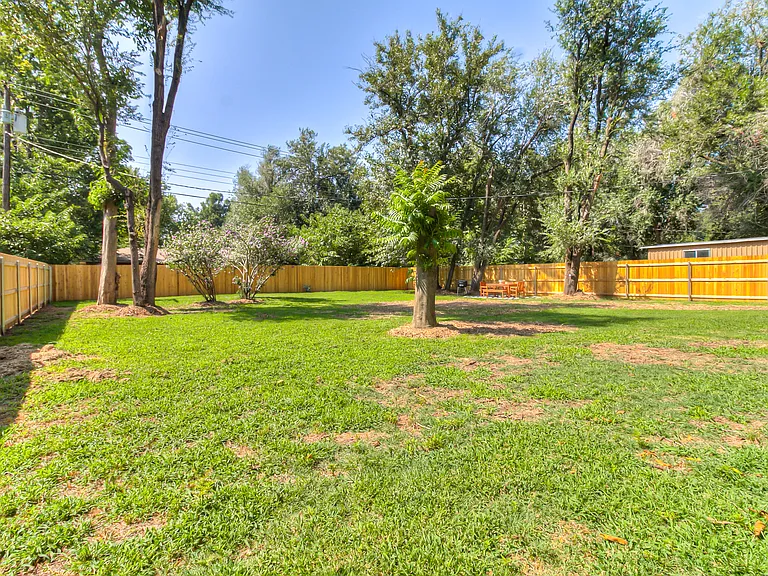 1222 W Boyd St — Photo 20