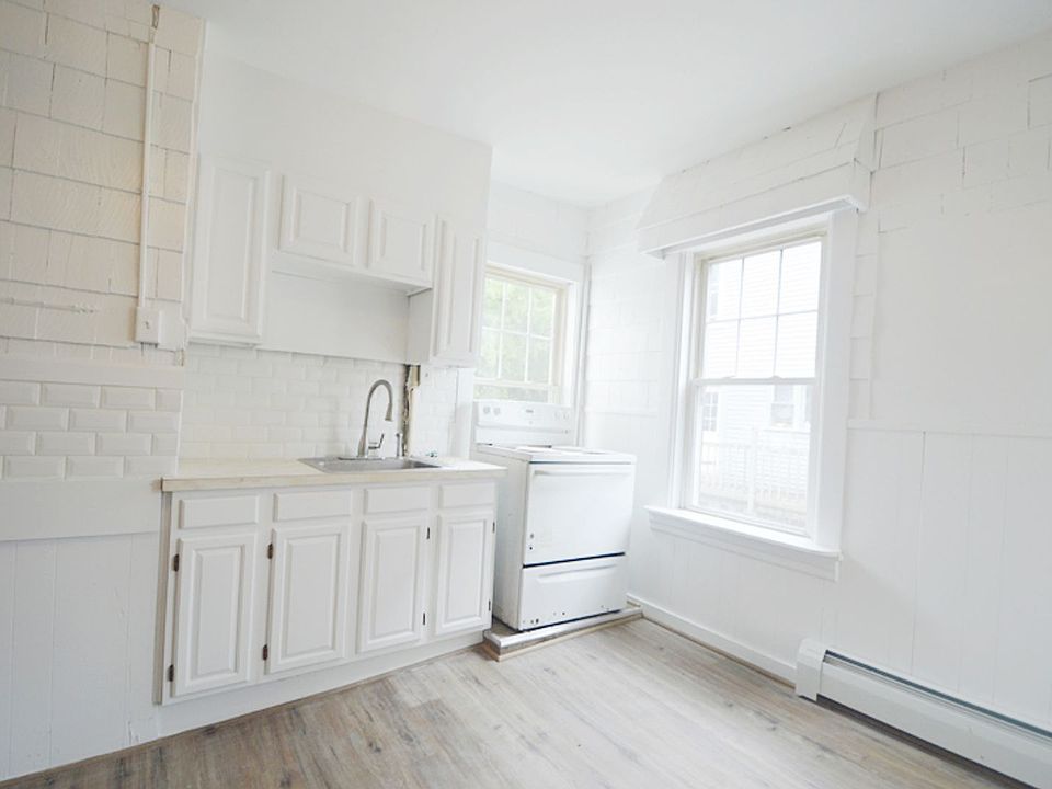 175 Woodland Avenue Apartment Rentals Gardner, MA Zillow