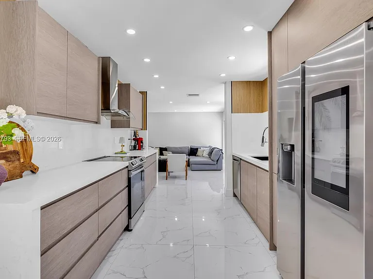 9650 SW 9th Ct — Photo 3