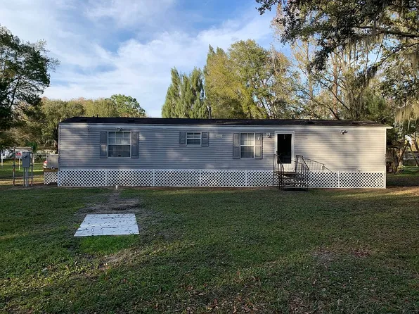 17305 Eagle Ln, Lutz, FL 33558