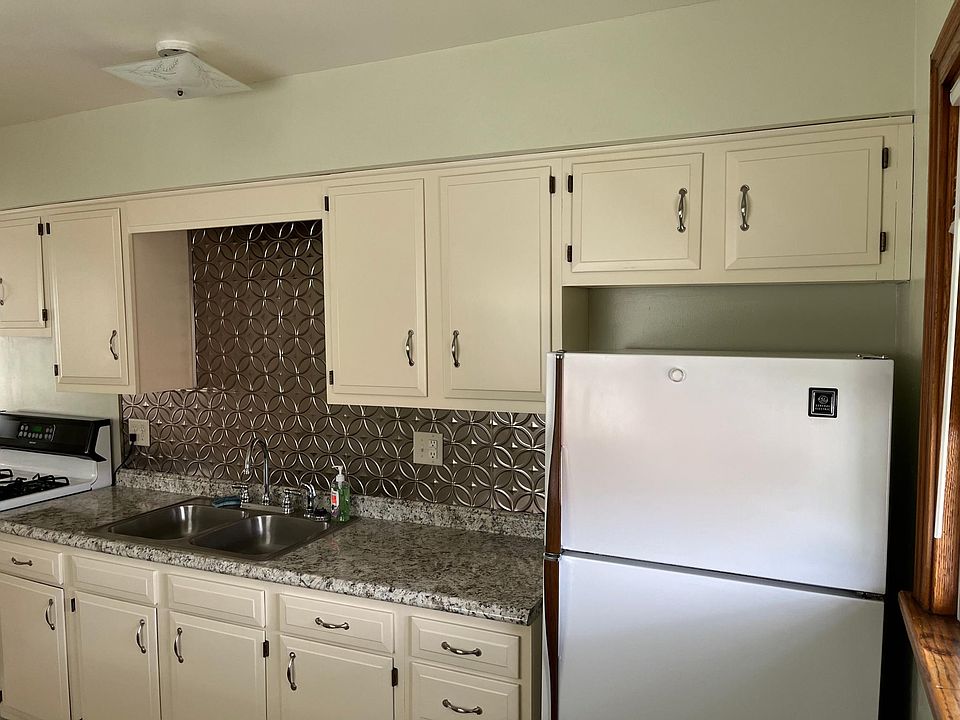 1st image of 421 Concord Ave