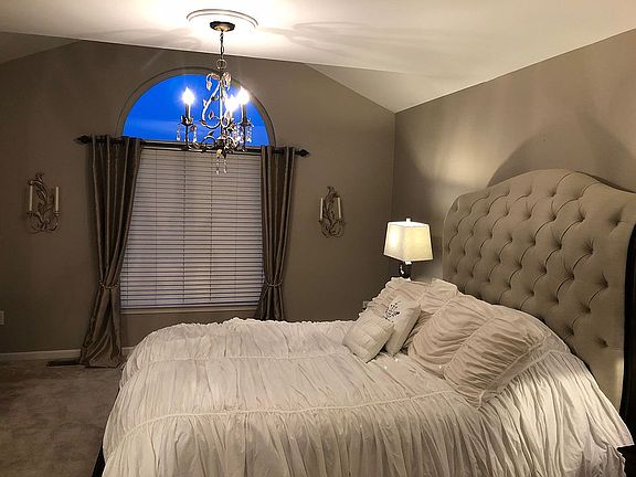 4th image of 55145 Huckleberry Dr