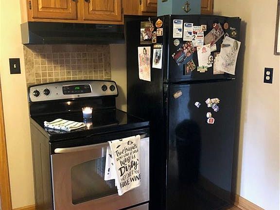5th image of 452 W Palmer St