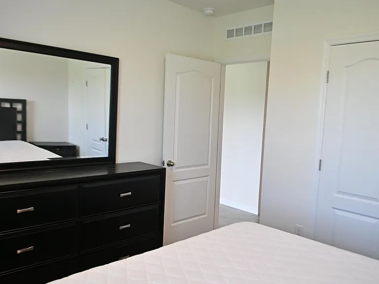 1341 Middle Lake Dr — Photo 10