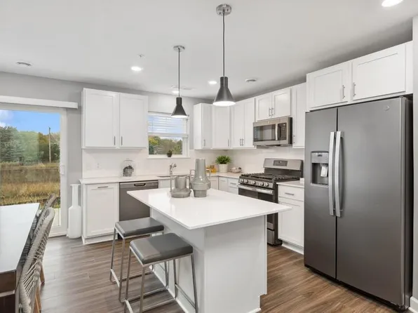 2165 Bay Dr, Lino Lakes, MN 55038