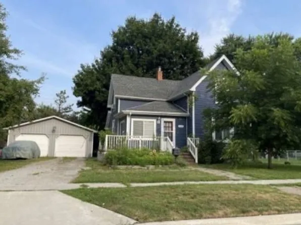 1110 Henry St, Saint Clair, MI 48079