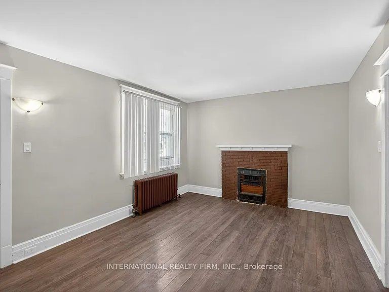 109 Balsam Ave S #4 — Photo 10