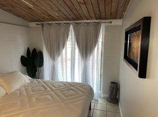 68-186 Au St APT A, Waialua, HI 96791