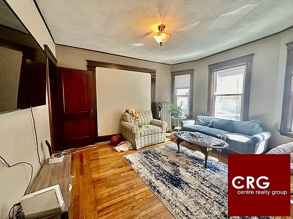 4th image of 20 Sunset Rd #1