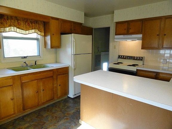 3rd image of 1316 Sheridan St