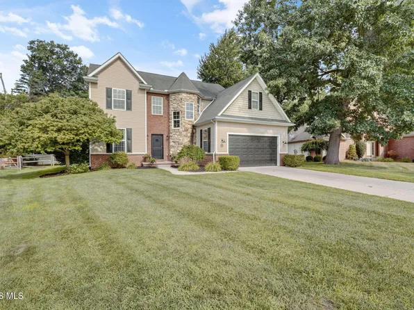 8306 Water Park Dr, Holland, OH 43528