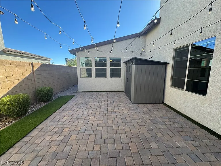 2662 Catania St — Photo 9