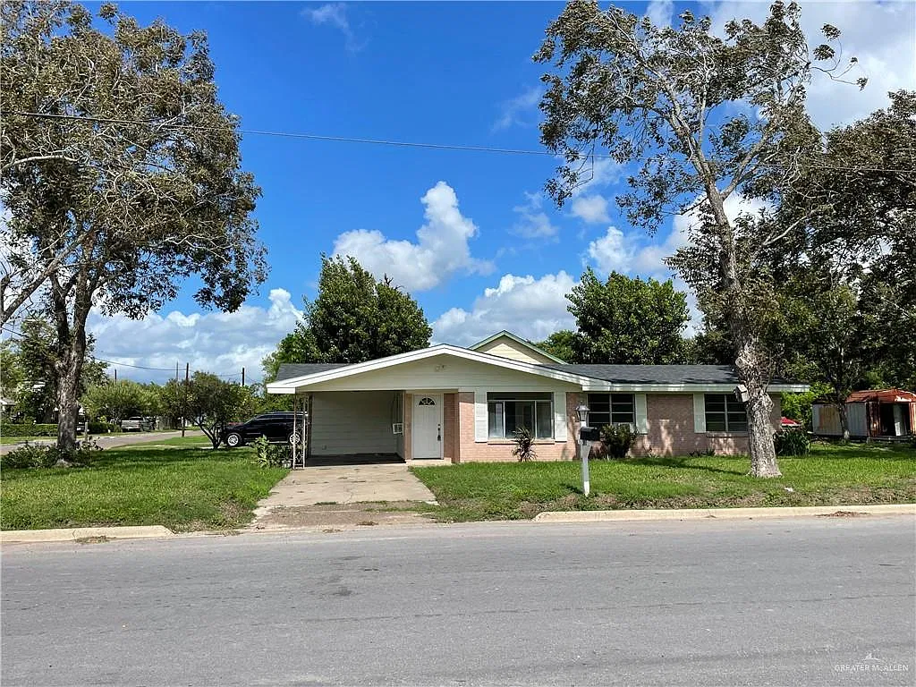 3 bed, 2.0 bath, 1102 sqft, $1,250 — Photo 2